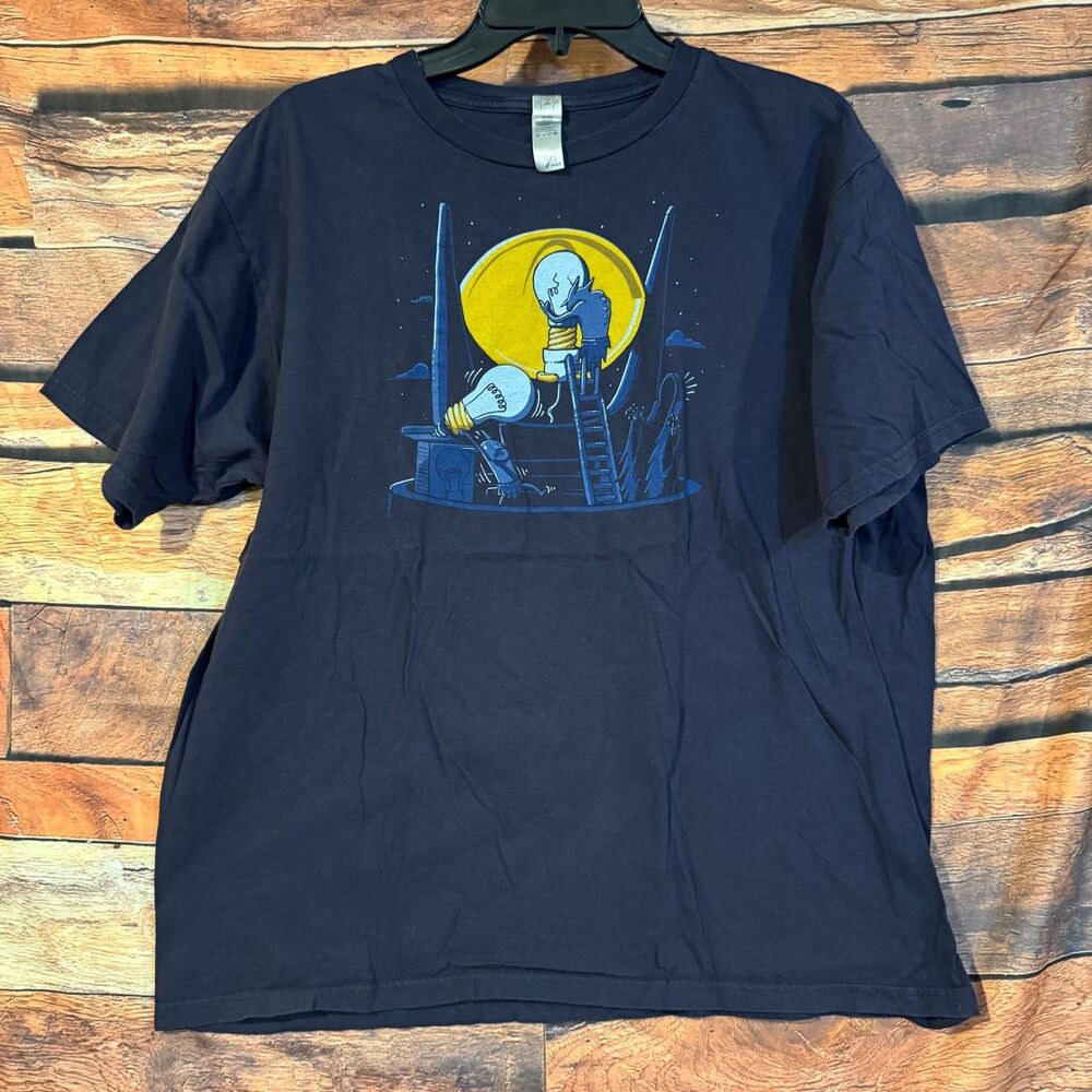 Shirt.Woot Orc Changing Lightbulb Sauron T-Shirt Navy Blue Men's XL Graphic LOTR
